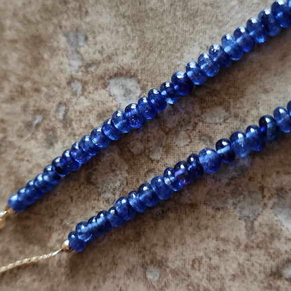 SHASHI Blue Beaded Strand Necklace With Glass Beads - Picture 4 of 9